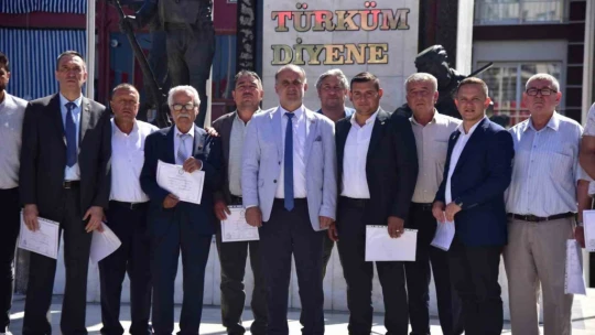 Başkan Kaya muhtarları yalnız bırakmadı