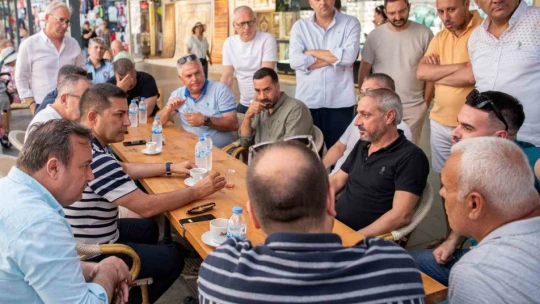 Başkan Ömer Günel'den turistik çarşı esnafı ile bir araya geldi