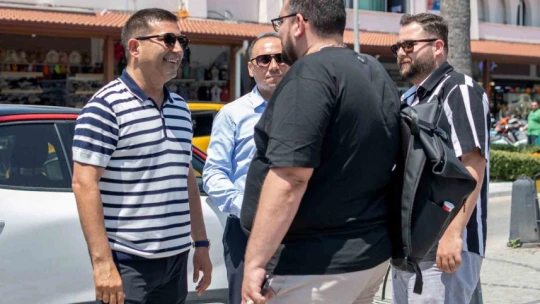 Başkan Ömer Günel'den turistik çarşı esnafı ile bir araya geldi