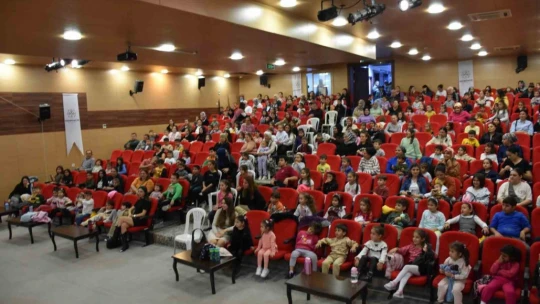 Başkan Öndeş'ten çocuklara ara tatil hediyesi