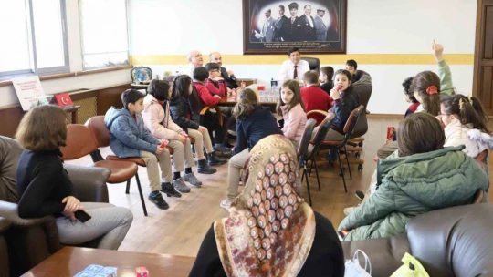 Başkan Özcan, öğrencilerin sorularını yanıtladı
