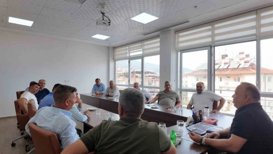 Başkan Özel, mermer sektörü temsilcileriyle bir araya geldi