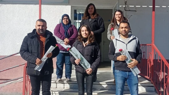 Başkan Özel öğretmenleri unutmadı
