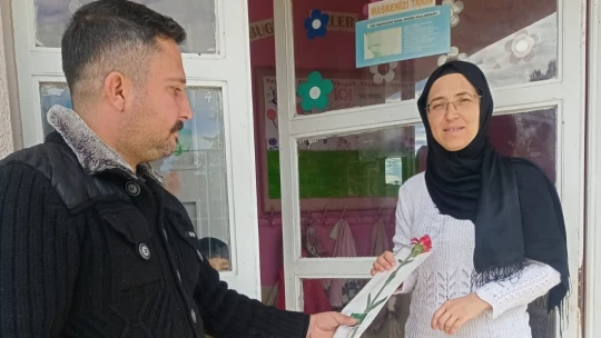 Başkan Özel öğretmenleri unutmadı
