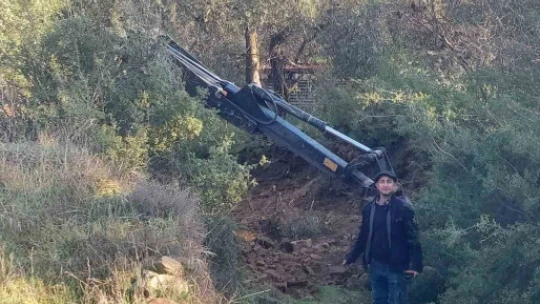 Başkan Özel, vatandaşların taleplerini yerine getirmeye devam ediyor
