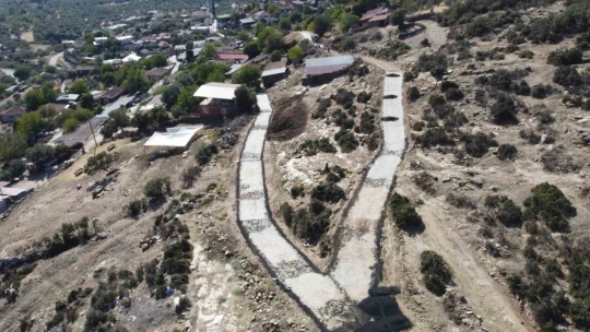 Başkan Tetik engelli Emine'nin yol sorununa duyarsız kalmadı