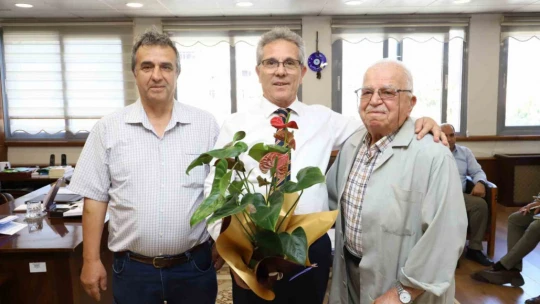 Başkan Tetik, Halk Günü'nde vatandaşın sorunlarını dinledi