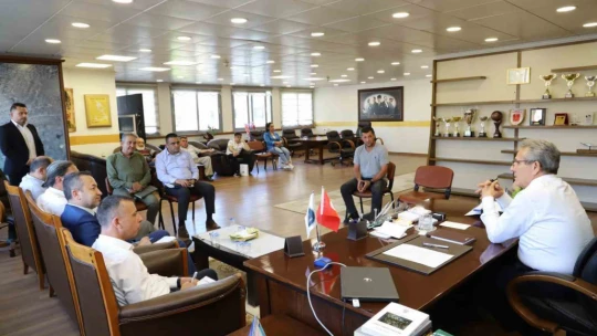 Başkan Tetik, Halk Günü'nde vatandaşın sorunlarını dinledi