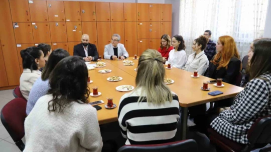 Başkan Tetik Öğretmenler Gününü'nü kutladı