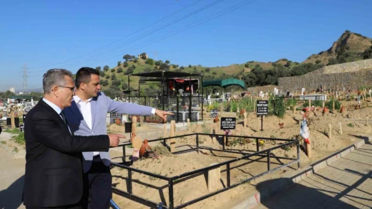 Başkan Tetik'ten ilk talimat: 'Nazillimizi bayrama pırıl pırıl hazırlayın'