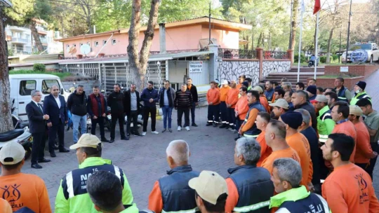 Başkan Tetik'ten ilk talimat: 'Nazillimizi bayrama pırıl pırıl hazırlayın'