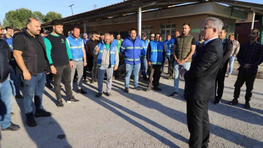 Başkan Tetik'ten ilk talimat: 'Nazillimizi bayrama pırıl pırıl hazırlayın'