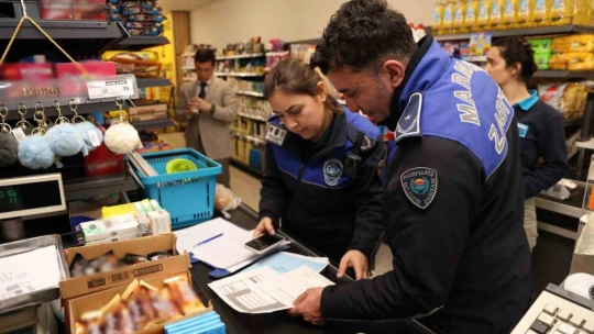 Başkan Ünlü, marketleri denetledi