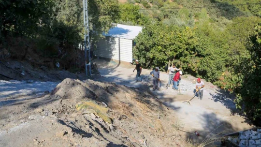Başkan Yetişkin, 10 yıllık yol sorununu çözdü