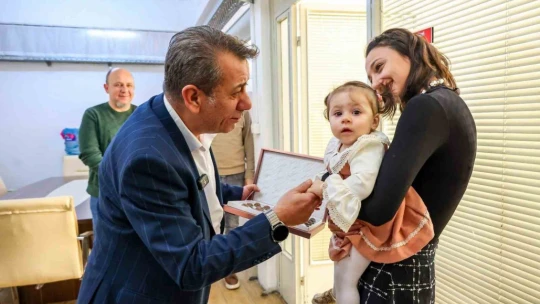 Başkan Yetişkin, çalışma arkadaşlarının yeni yılını kutladı