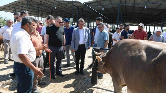 Başkan Yetişkin'den arife mesaisi