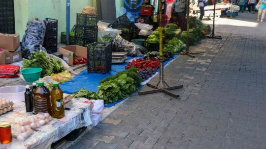 Başkan Yetişkin'den Salı Pazarı'na yeni düzenleme