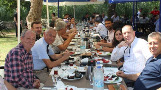 Başkan Yetişkin, gazetecilerle bir araya geldi