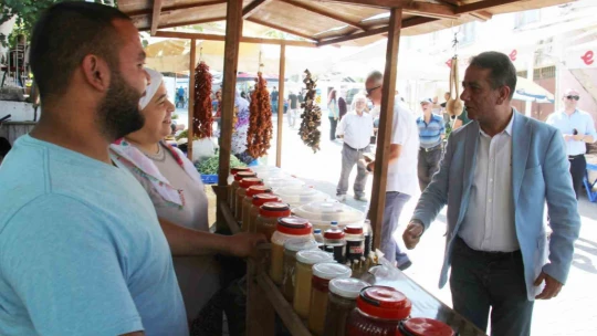 Başkan Yetişkin'in Kocaarap Zeybeği performansı beğeni topladı