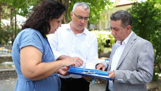 Başkan Yetişkin, parklarda incelemede bulundu
