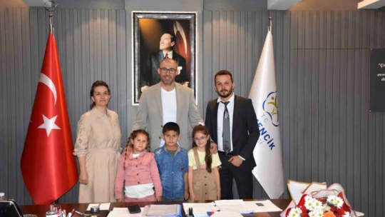 Başkan Zencirci, koltuğu miniklere devretti
