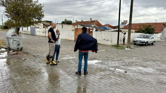 Başkan Zencirci selden etkilenen mahallelerde incelemelerde bulundu
