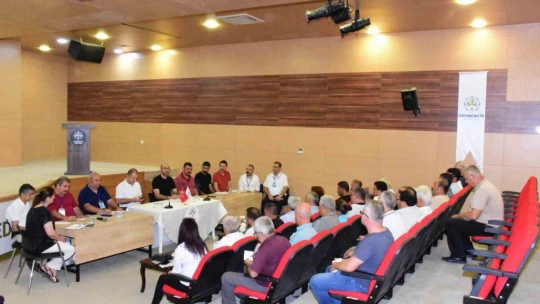 Başkan Zencirci yeni dönemin ilk muhtarlar toplantısını düzenledi