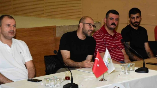 Başkan Zencirci yeni dönemin ilk muhtarlar toplantısını düzenledi