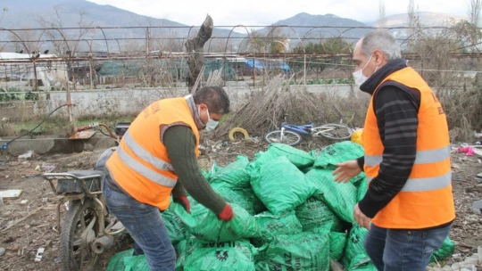 Başkan Ertürk, vatandaşlara yardım elini uzattı
