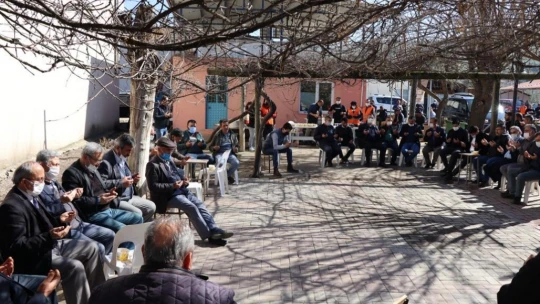 Başkan Özcan'dan merhum muhtara vefa