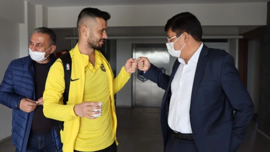 Aydın'a yeni yılın ilk leyleği geldi
