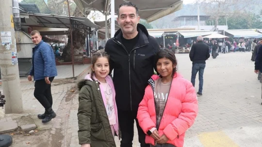 Başkanı Arıcı, Köylü ve Üretici Pazarı'nda vatandaşlarla buluştu