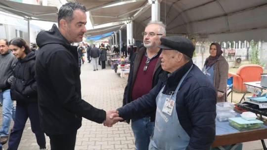 Başkanı Arıcı, Köylü ve Üretici Pazarı'nda vatandaşlarla buluştu