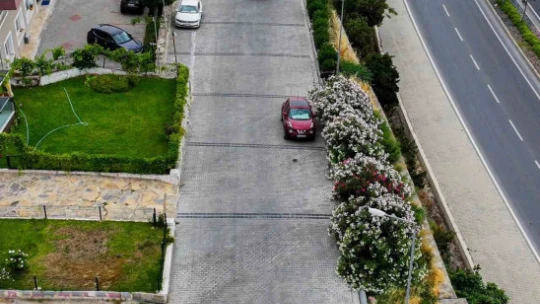 Bayraklıdede Mahallesi'ne yatırımlar sürüyor