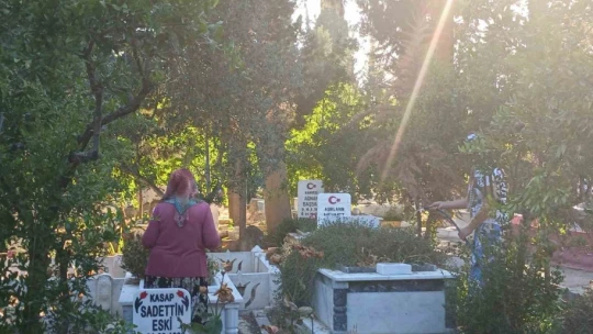 Bayram öncesi Aydın'da mezarlıklar ziyaretçilerle doldu
