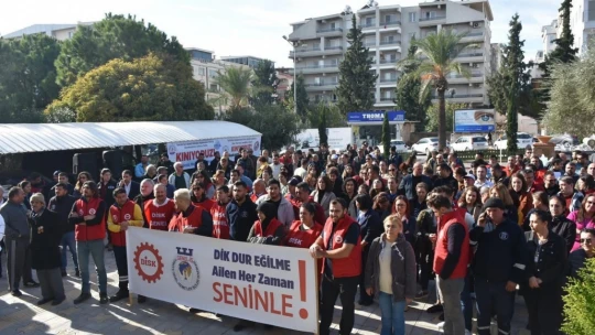 Belediye personelinden Başkan Gençay'a destek