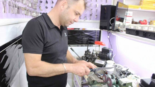 Bıçak bileme ustalarının Kurban Bayramı mesaisi başladı