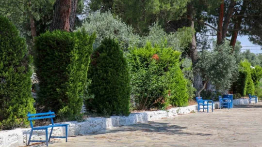 Bozdoğan Belediyesi'nden mezarlıklara bakım