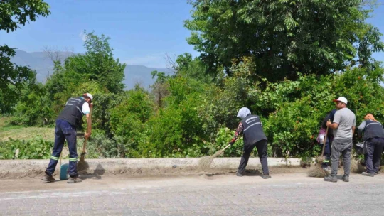 Bozdoğan Belediyesi'nden Yazıkent'te bahar temizliği