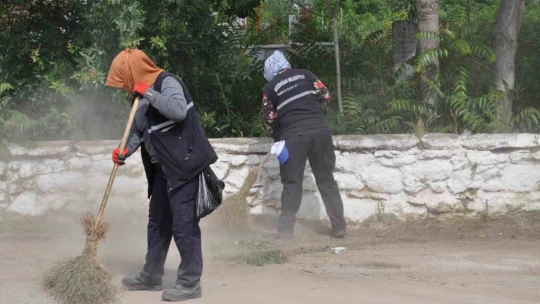 Bozdoğan Belediyesi'nden Yazıkent'te bahar temizliği