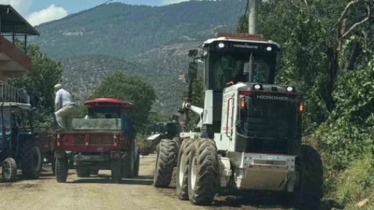 Bozdoğan'da selin izleri siliniyor