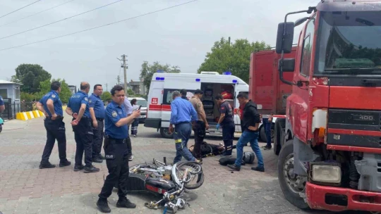 Bozdoğan'da tır ile motosiklet çarpıştı: 1 yaralı