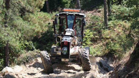 Bozdoğan'da yayla yollarında çalışma başlatıldı