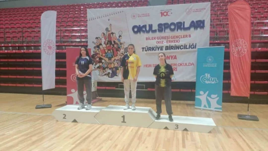 Bozdoğan'ın bileği bükülmedi