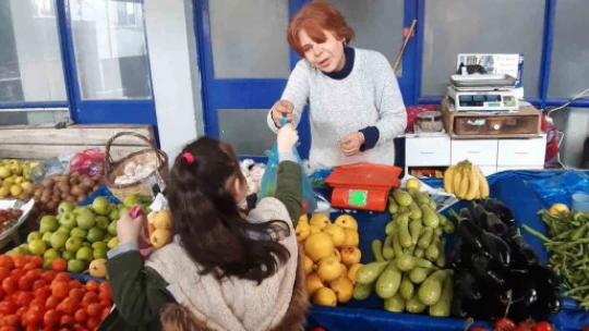 Bozdoğanlı minikler matematiği pazarda alış-veriş yaparak öğrendi