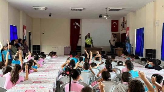 Bozdoğanlı minikler trafik kurallarını öğrendi