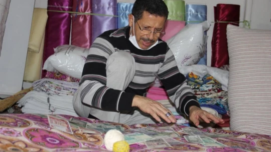 Bu defa yastıktan altın çıktı, vefakar yorgancı altınları teslim etti