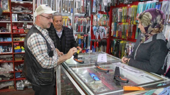 Bu yıl zeytin budama dönemi erken geldi, testere bilemeye talep çoğaldı