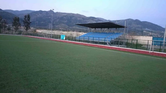 Buharkent Futbol Sahası'nda bakım onarım çalışmaları tamamlandı