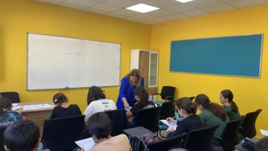 Buharkent Gençlik Merkezi'nde İngilizce kursu başladı